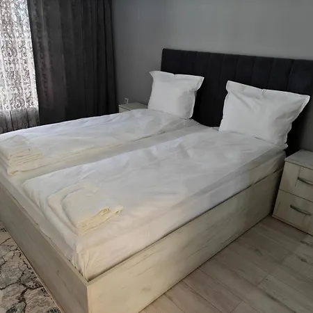 Saharov Fa - Spacious With A Parking Spot Apartment