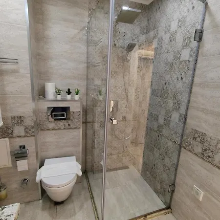Saharov Fa - Spacious With A Parking Spot Apartment