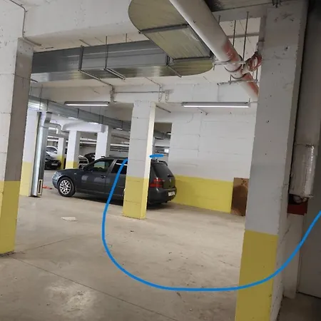 Saharov Fa - Spacious With A Parking Spot Apartment *